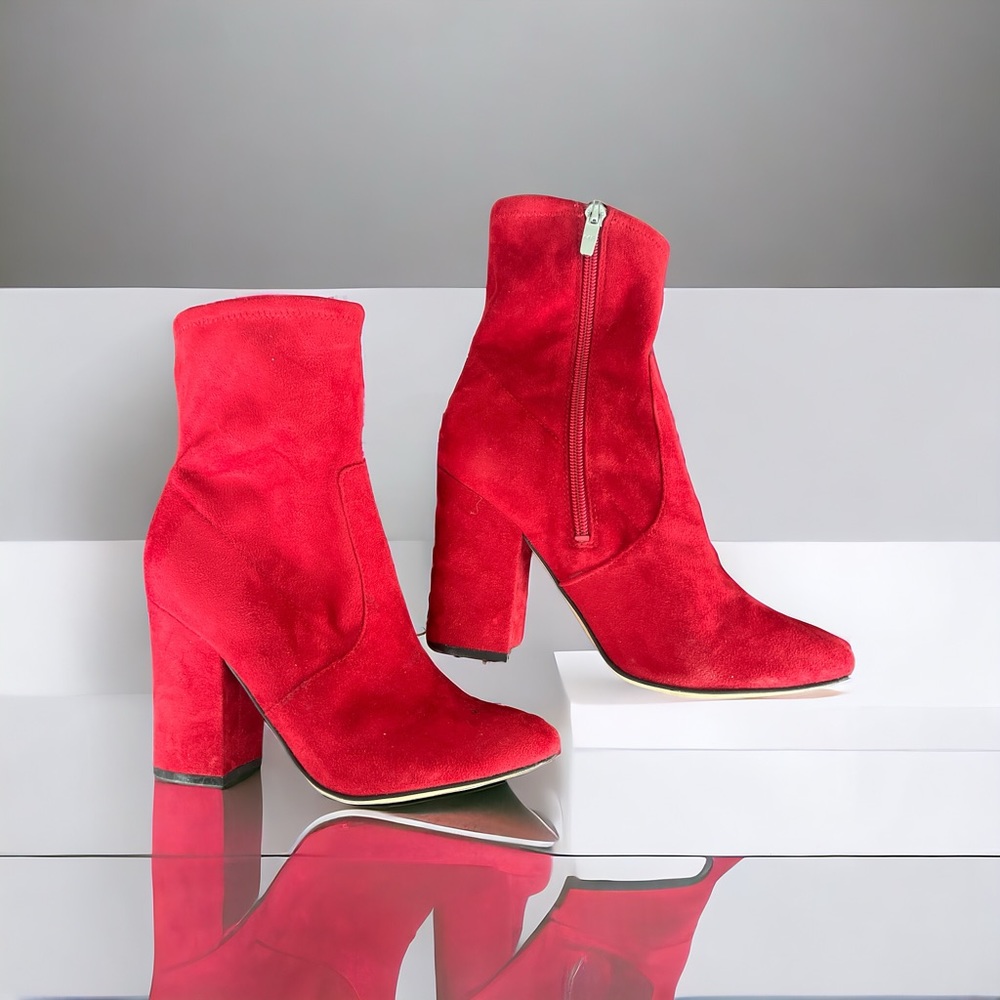 Marc Fisher Cherry Red Block Heel Stretch Faux Suede Ankle Boots Women's Size 8
